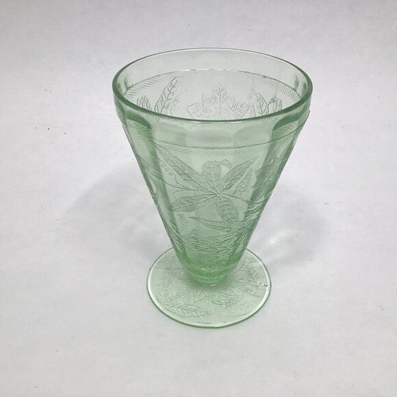 VINTAGE Jeannette‎ Glass Poinsettia 1930 Green Depression Uranium Footed Tumbler - Picture 1 of 10